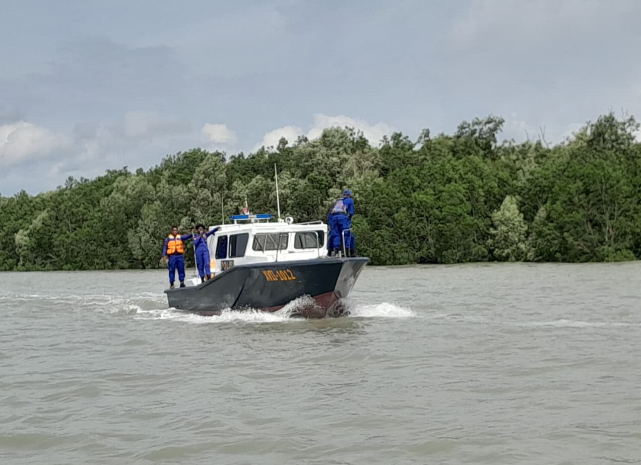 Hari Ketiga Operasi Gabungan, Pencarian 6 ABK KM Bintang Laut Terkendala Cuaca Buruk