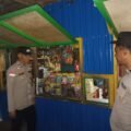 Menyapa Warga di Malam Hari, Personel Polsek Kelila Perkuat Kehadiran Polri di Tengah Masyarakat 