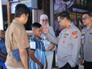 Hari Bhayangkara ke-80, Polda Papua Layani Ratusan Warga melalui Bakti Kesehatan dan Bantuan Sosial